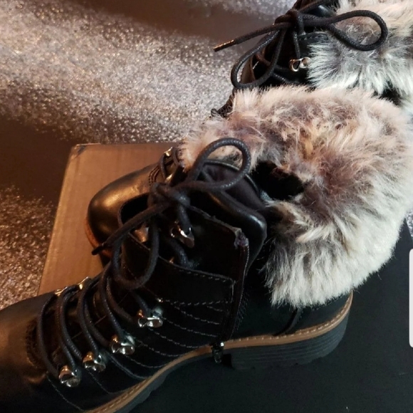 Fur Booties - Picture 4 of 9